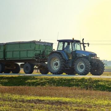 Actieve controle RDW op registratie WA-verzekering (land)bouwvoertuigen